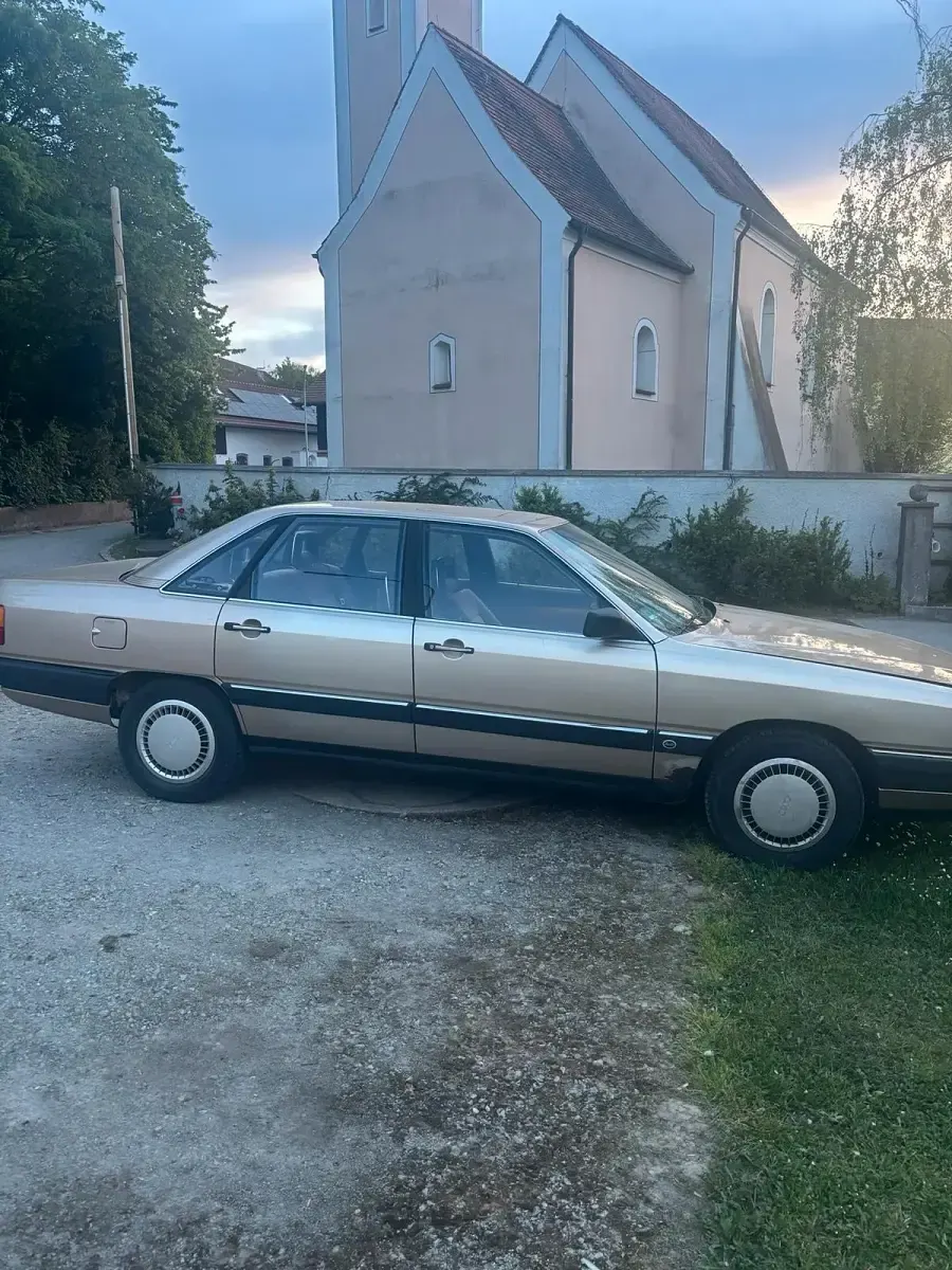 Gebraucht Audi 100 115 PS (84 kW) 1987 Gold Limousine
