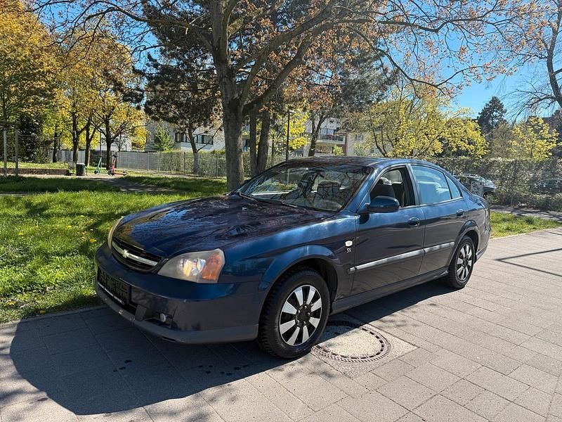 Używany Chevrolet Evanda CDX 131 KM (96 kW) 2005 Niebieski Sedan/Limuzyna