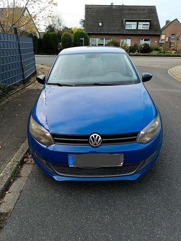 Blau Gebraucht 2011 VW Polo Style Limousine | 2.500 € (Superpreis) - Bild 1/4
