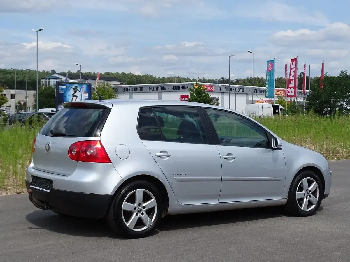 Gebraucht VW Golf VI United 102 PS (75 kW) 2008 Silber Kleinwagen