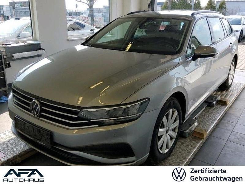 Gebraucht VW Passat Conceptline 150 PS (110 kW) 2022 Silber Kombi