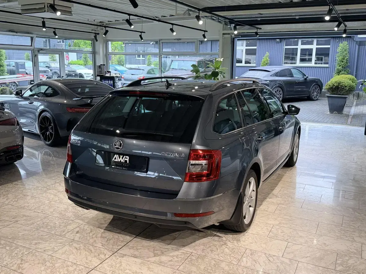 Gebraucht Skoda Octavia Style 150 PS (110 kW) 2019 Quarzgrau metallic Kombi