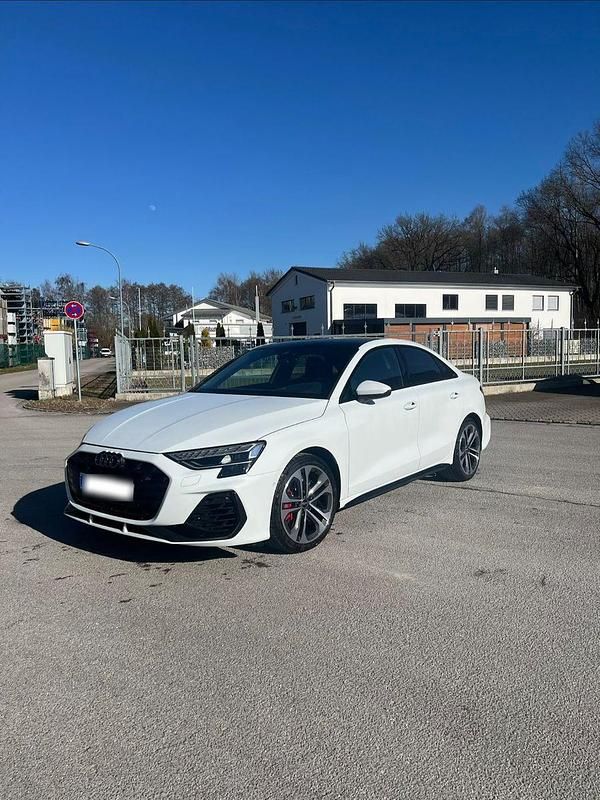 Gebraucht Audi S3 Ambiente 333 PS (244 kW) 2024 Weiß Limousine