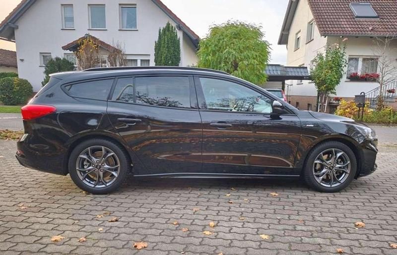 Usata Ford Focus ST-Line 155 CV (114 kW) 2021 Nero Station wagon