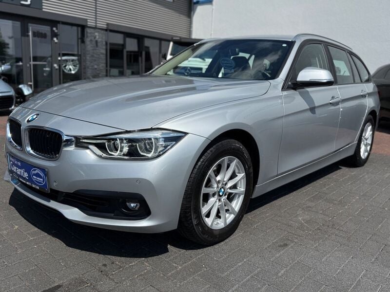 Silber Gebraucht 2018 BMW 320 Advantage Kombi | 21.000 € (Guter Preis) - Bild 1/4