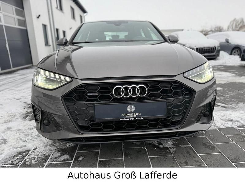 Gebraucht Audi A4 S-Line 204 PS (150 kW) 2022 Grau Limousine