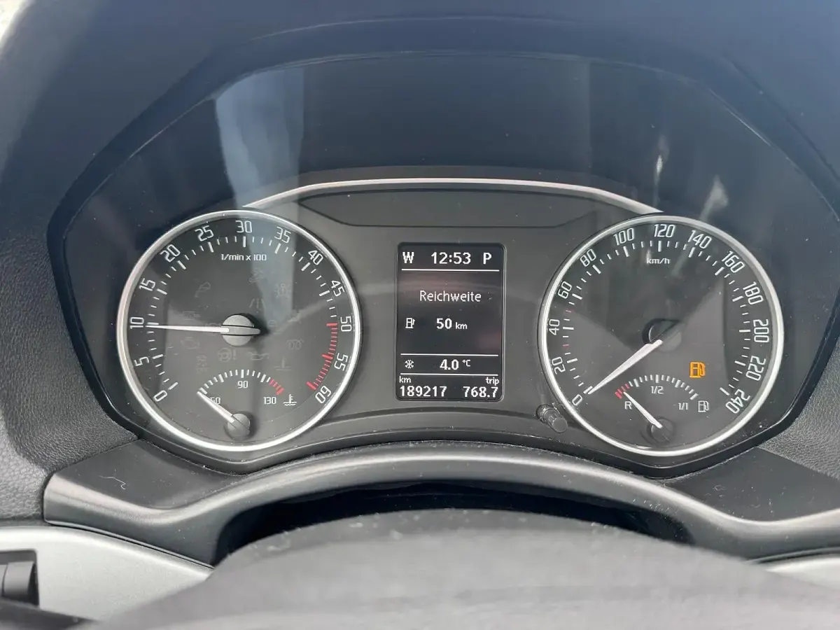 Gebraucht Skoda Octavia 140 PS (102 kW) 2013 Blau Kombi