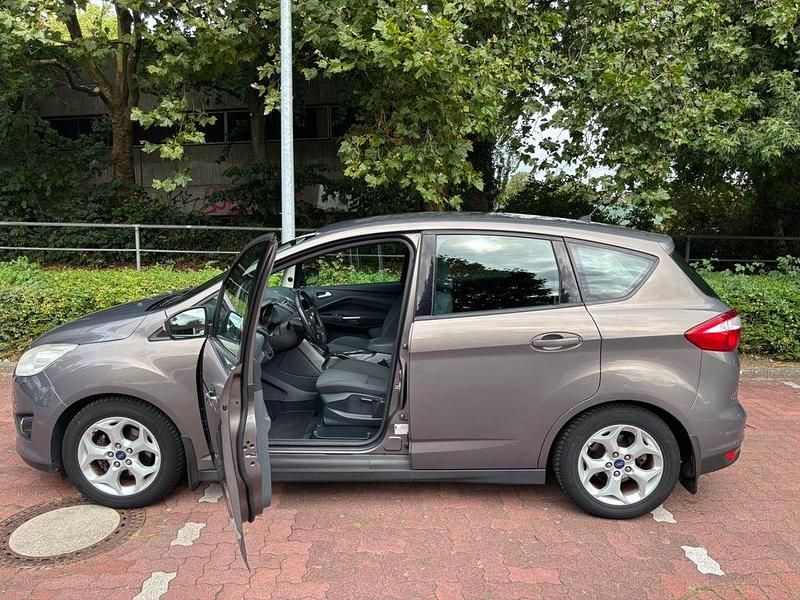 Braun Gebraucht 2014 Ford C-MAX Trend Van / Kleinbus | 8.750 € (Etwas zu teuer) - Bild 1/4