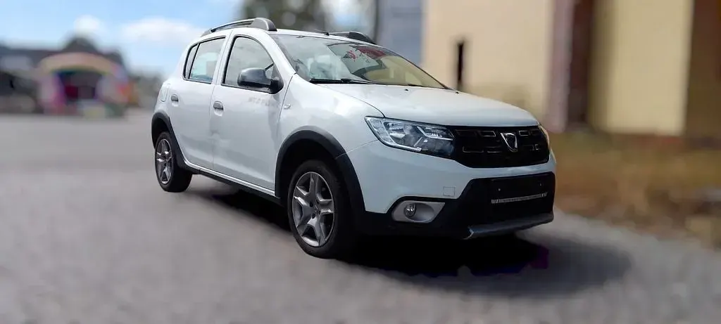 Gebraucht Dacia Sandero Essentiel 73 PS (53 kW) 2019 Weiß Limousine