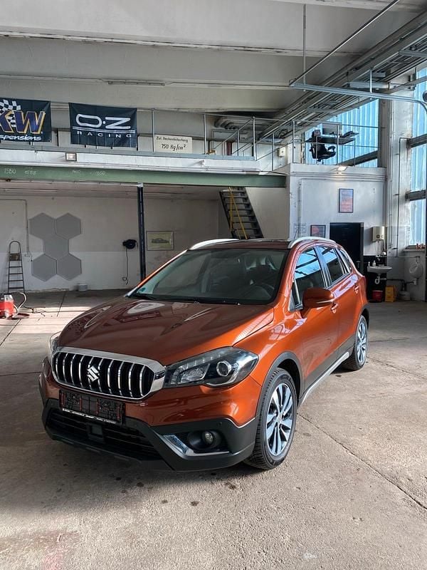 Braun Gebraucht 2017 Suzuki SX4 S-Cross SUV | 12.450 € (Guter Preis) - Bild 1/4