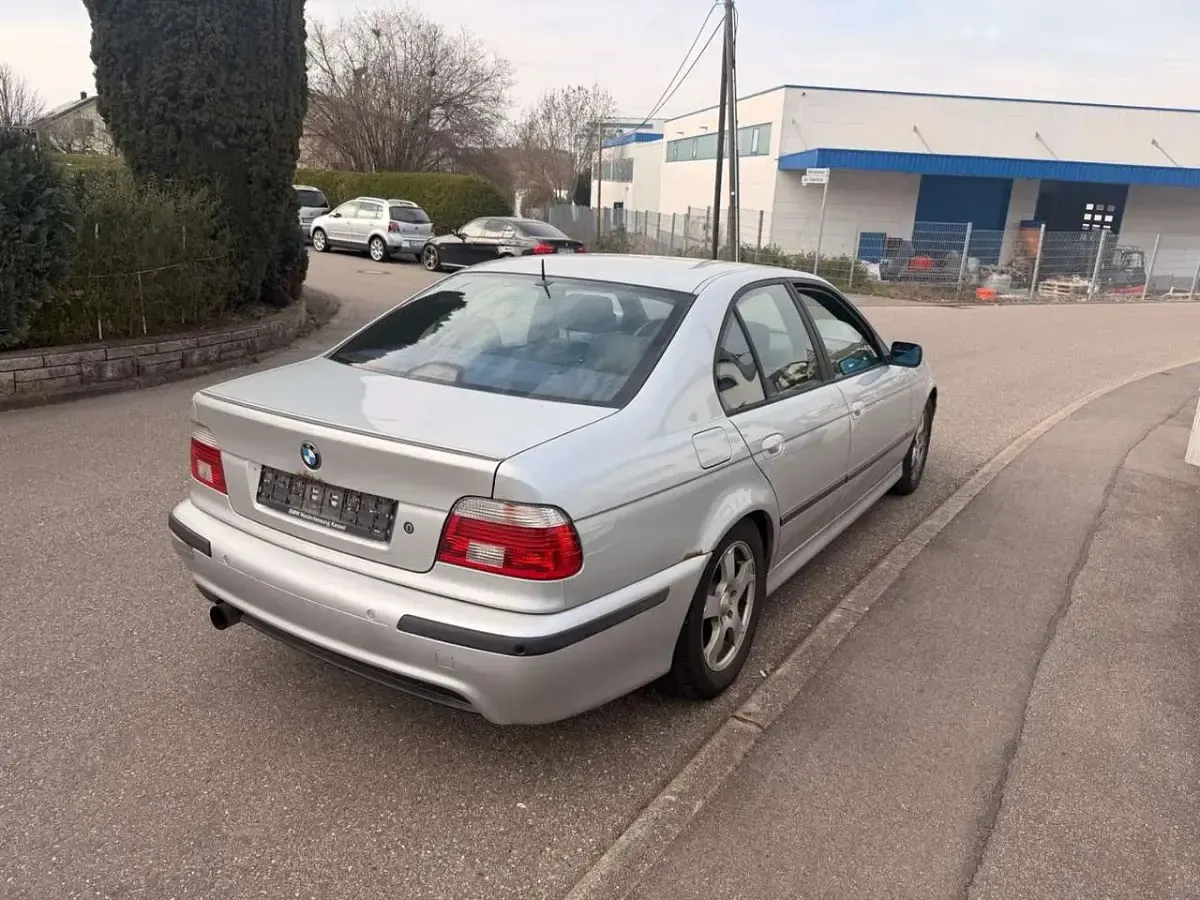 Gebraucht BMW 525 Exclusive 192 PS (141 kW) 2002 Silber Limousine