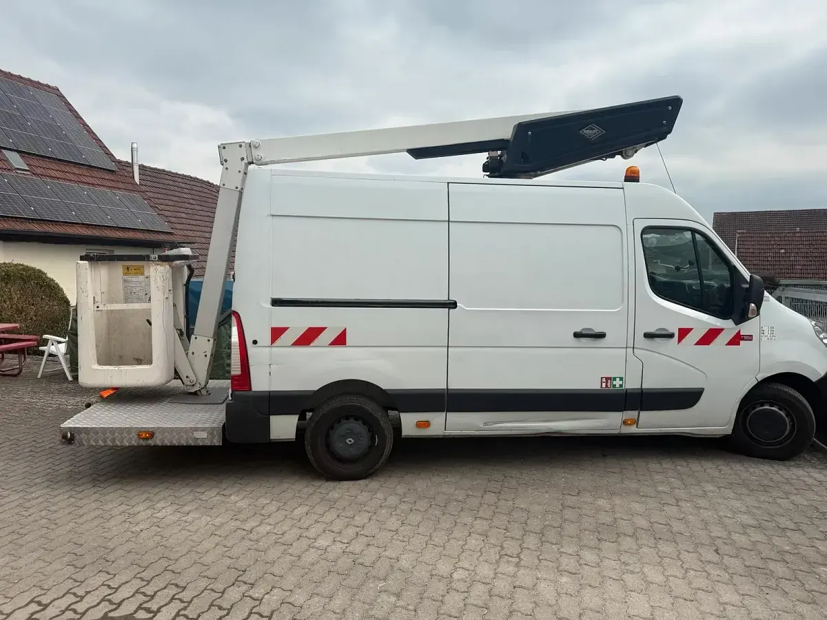 Gebraucht Renault Master 157 PS (115 kW) 2011 Weiß Limousine