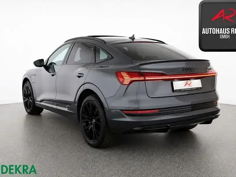 Gebraucht Audi e-tron S-Line 300 kW (408 PS) 2022 Grau SUV