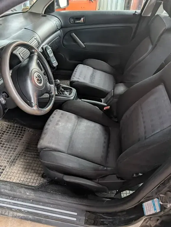 Gebraucht VW Passat Trendline 131 PS (96 kW) 2002 Schwarz Kombi