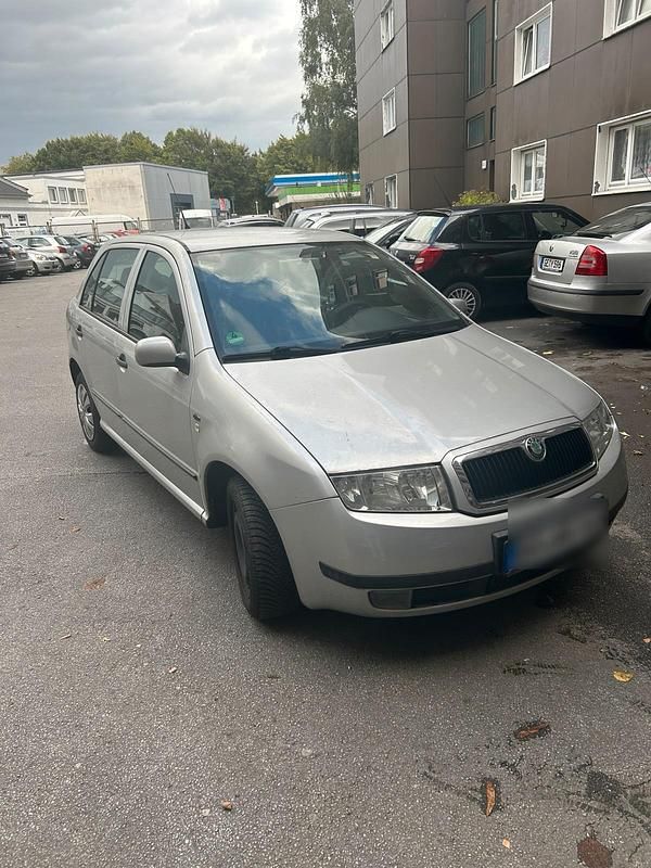 Silber Gebraucht 2001 Skoda Fabia Limousine | 799 € (Guter Preis) - Bild 1/4