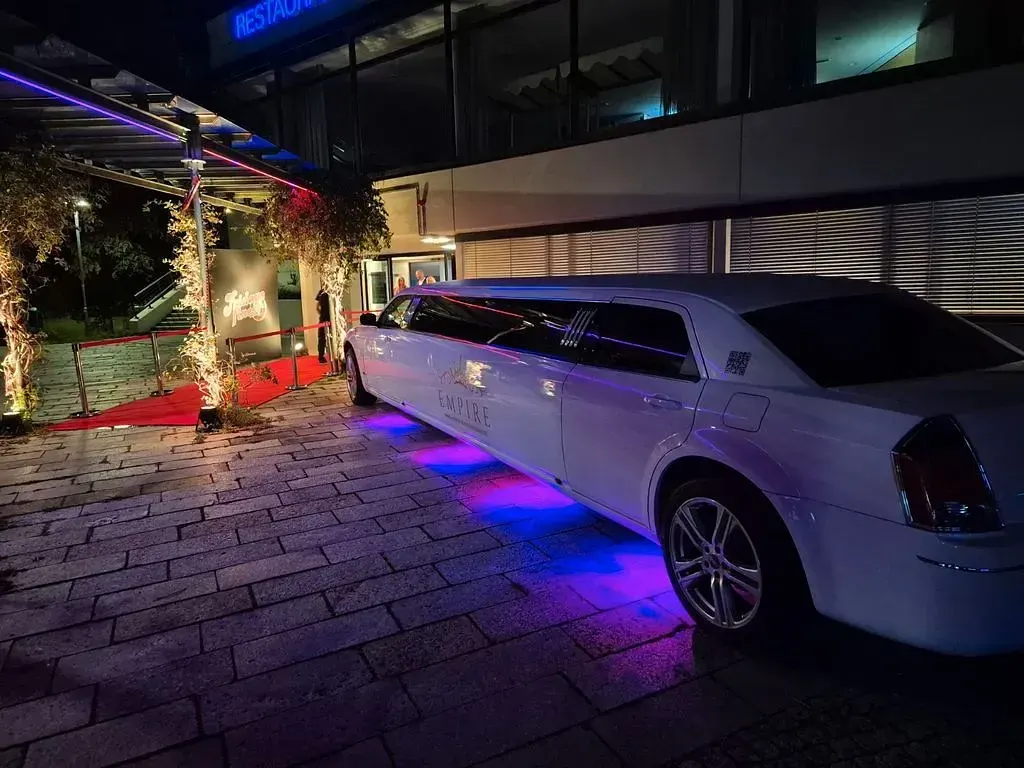 Second-hand Chrysler 300C 249 CP (183 kW) 2007 Alb Berlinǎ