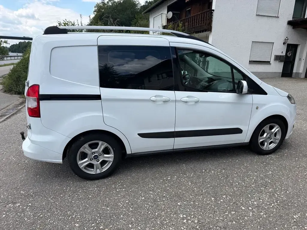 Gebraucht Ford Transit Trend 95 PS (69 kW) 2018 Weiß Kombi