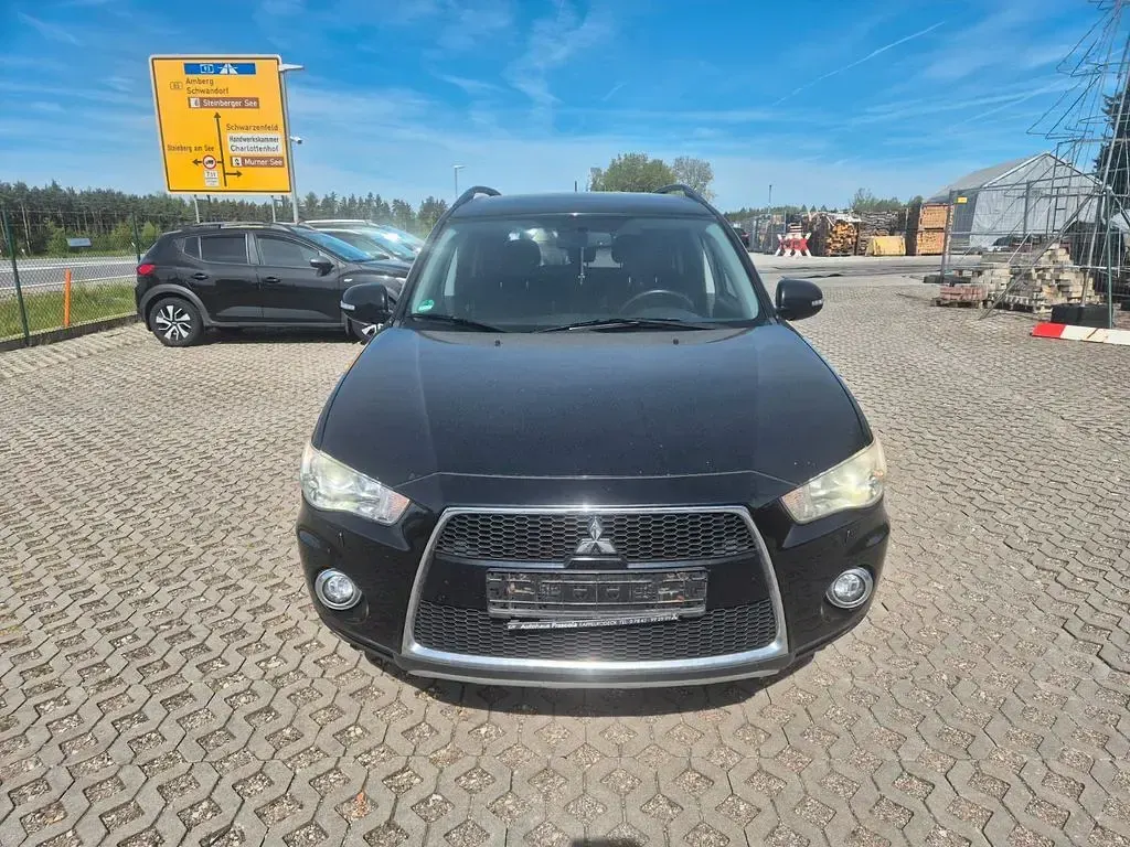 Gebraucht Mitsubishi Outlander 177 PS (130 kW) 2013 Schwarz SUV