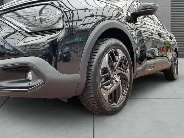 Gebraucht Citroën C4 PureTech 131 PS (96 kW) 2024 Schwarz SUV
