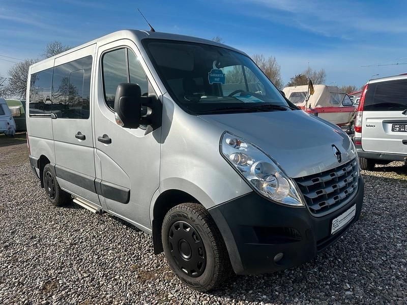 Usado Renault Master 125 HP (91 kW) 2014 Prateado Monovolume