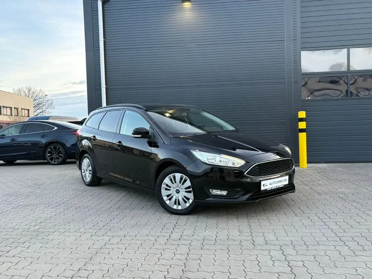 Gebraucht Ford Focus Business Edition 125 PS (91 kW) 2017 Schwarz Kombi