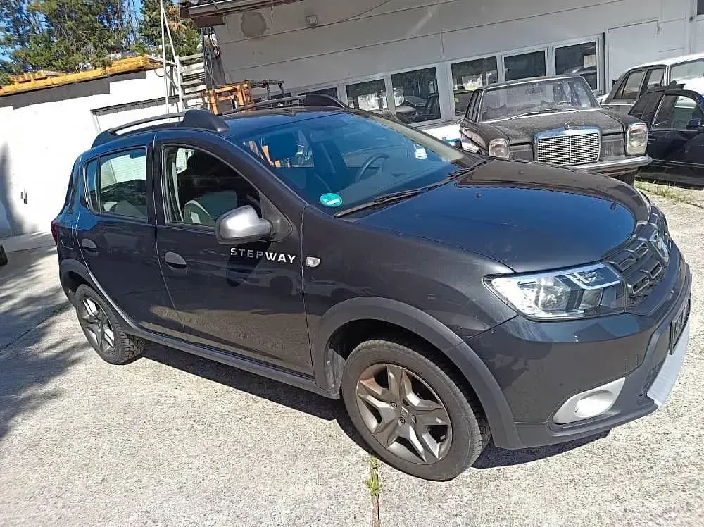 Gebraucht Dacia Sandero Prestige 90 PS (66 kW) 2017 Grau Kleinwagen