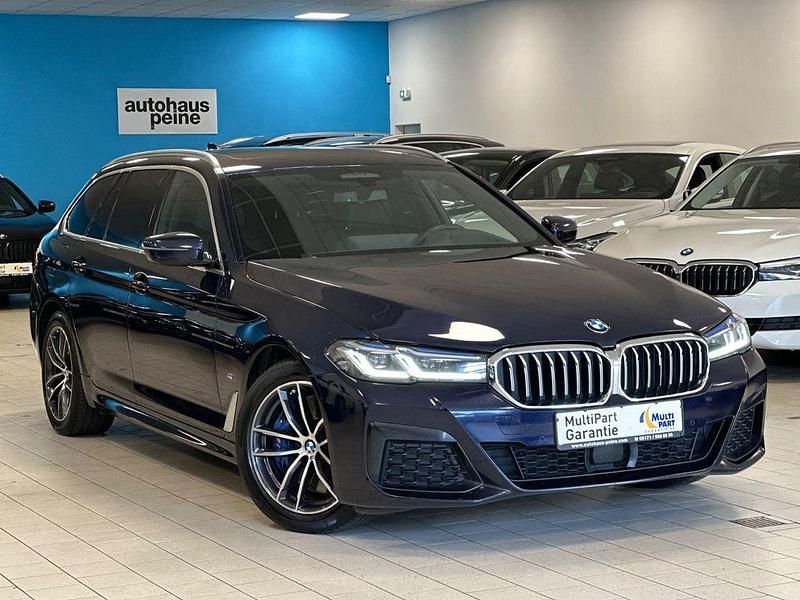 Blau Gebraucht 2022 BMW 530 M Sport Limousine | 40.299 € (Fairer Preis) - Bild 1/4