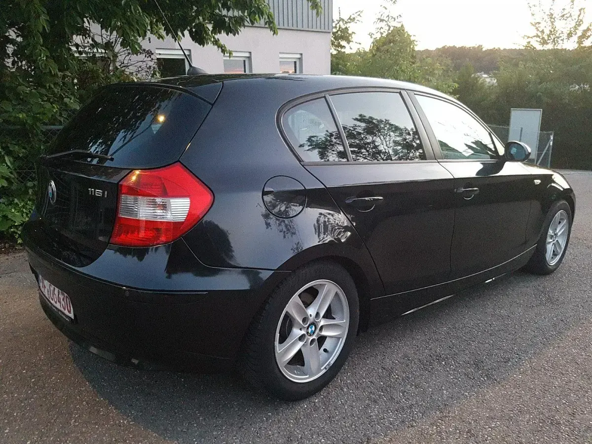 Gebraucht BMW 116 Advantage 116 PS (85 kW) 2006 Schwarz Kleinwagen