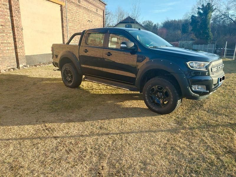 Gebraucht Ford Ranger Limited 200 PS (147 kW) 2017 Schwarz Pickup