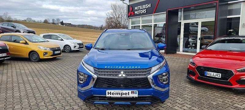 Gebraucht Mitsubishi Eclipse Cross Plus 188 PS (138 kW) 2022 Laserblau SUV