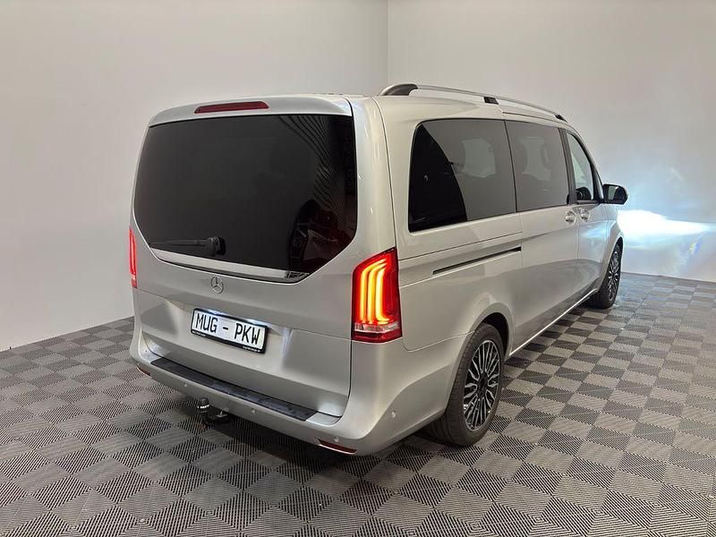 Gebraucht Mercedes V250 190 PS (139 kW) 2018 Brillantsilber Van / Kleinbus