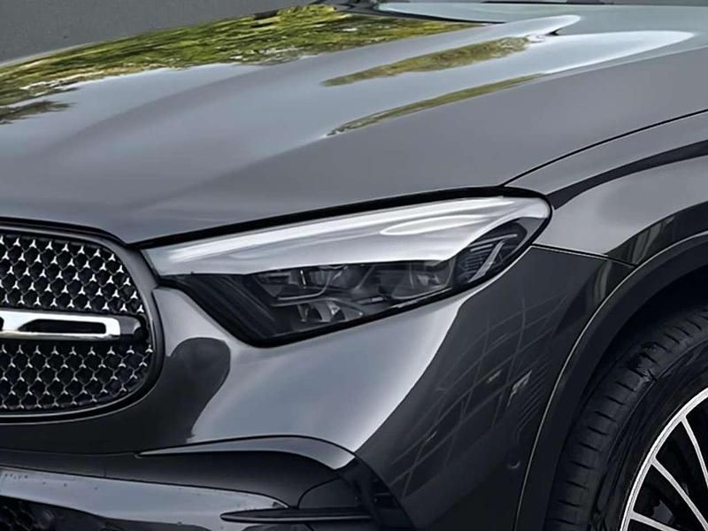 Gebraucht Mercedes GLC300e AMG 333 PS (244 kW) 2025 Grau SUV