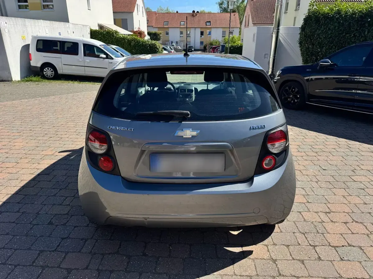 Używany Chevrolet Aveo 101 KM (74 kW) 2012 Szary Hatchback