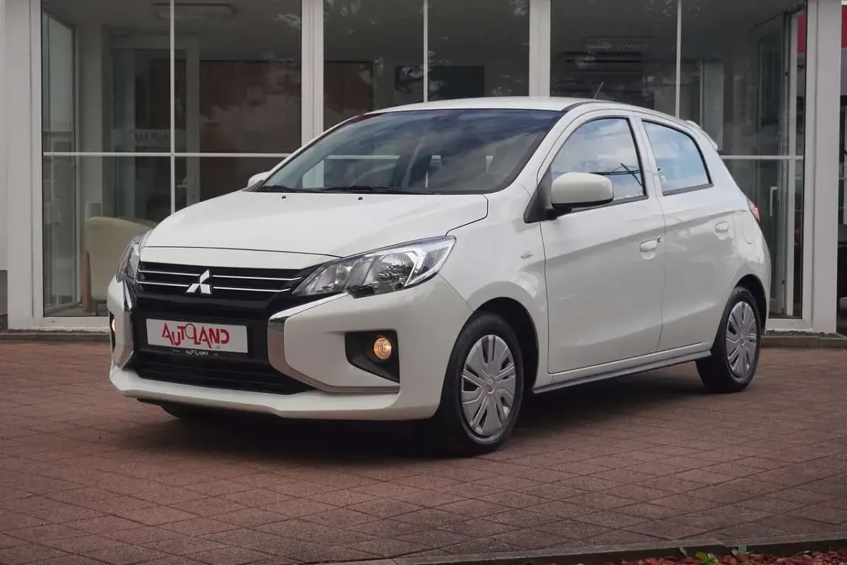 Gebraucht Mitsubishi Space Star Select 80 PS (58 kW) 2024 Weiß Kleinwagen