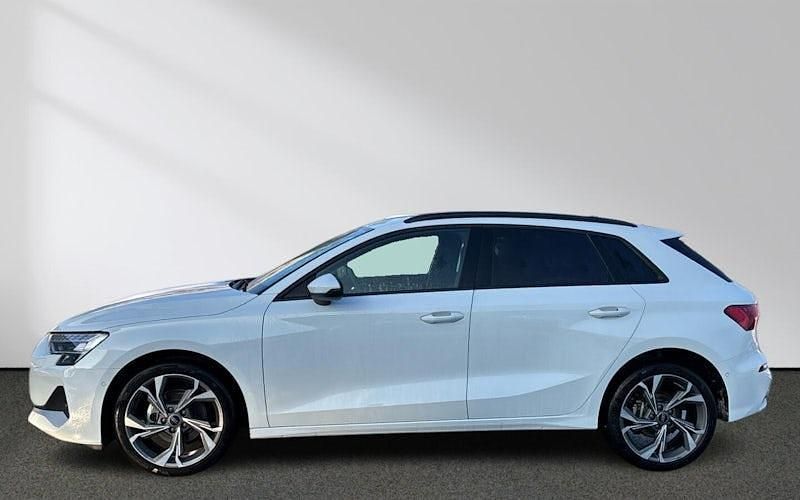 Gebraucht Audi A3 Advanced Plus 150 PS (110 kW) 2025 Gletscherweiß Limousine