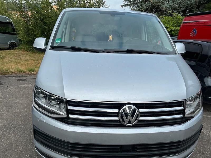 Silber Gebraucht 2015 VW T6 Van | 29.000 € - Bild 1/4