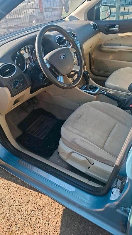 Brugt Ford Focus Ghia 100 HK (73 kW) 2009 Blå Stationcar