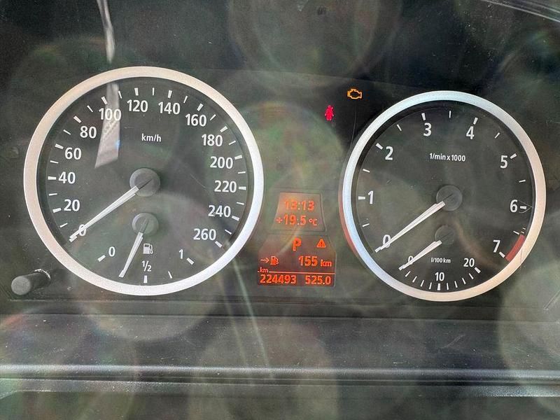 Gebraucht BMW 520 170 PS (125 kW) 2003 Grau Limousine