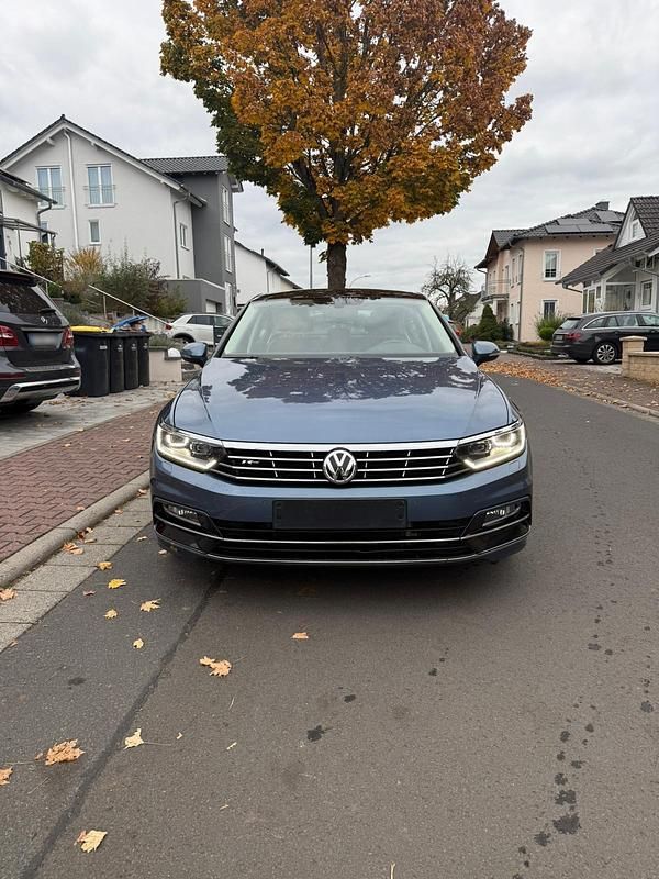 Occasion VW Passat R-line 150 ch (110 kW) 2016 Bleue Berline