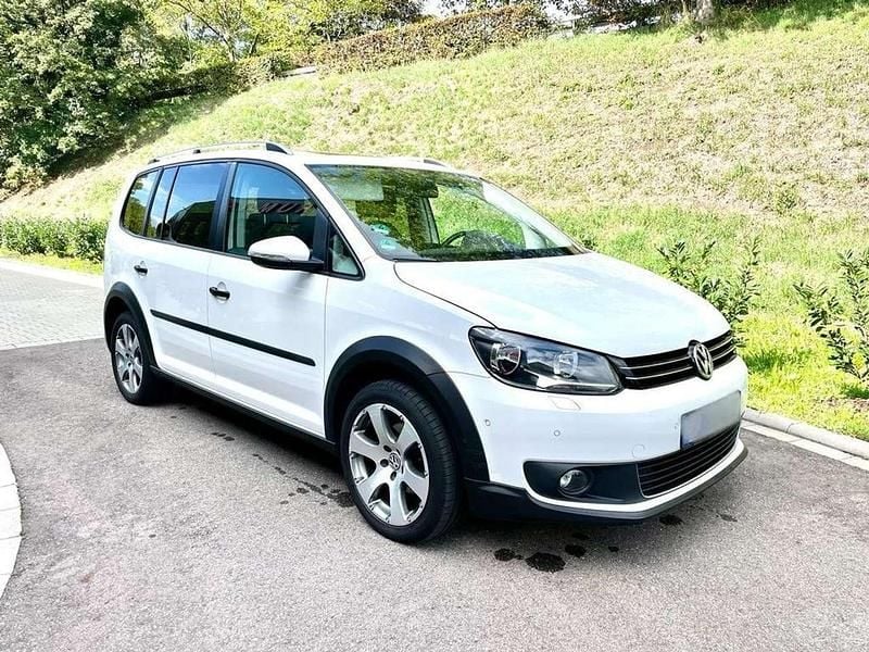 Gebraucht VW Touran Cross 105 PS (77 kW) 2013 Van / Kleinbus