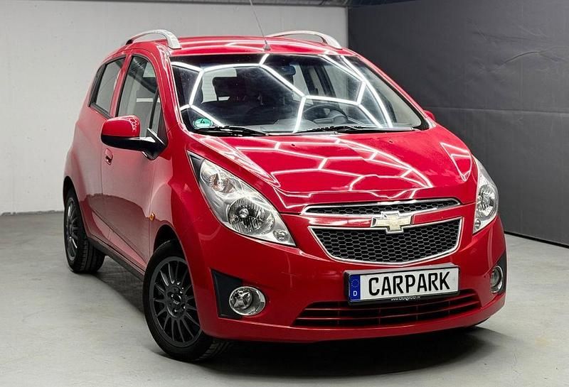 Rot Gebraucht 2011 Chevrolet Spark LS Kleinwagen | 3.999 € (Fairer Preis) - Bild 1/4