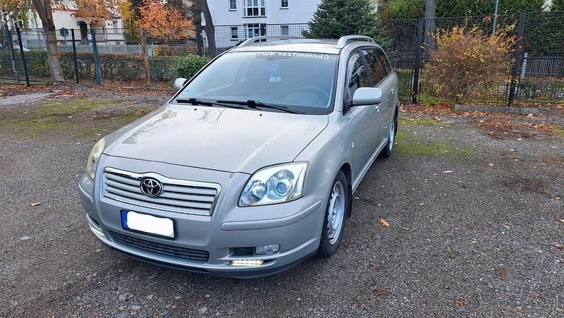 Gebraucht Toyota Avensis Sol 147 PS (108 kW) 2004 Kombi