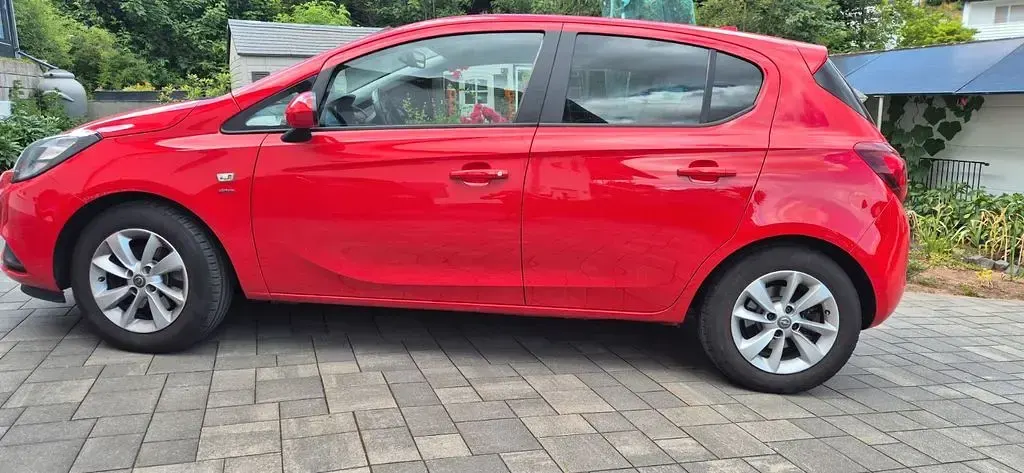 Gebraucht Opel Corsa Color Edition 101 PS (74 kW) 2015 Rot Kleinwagen