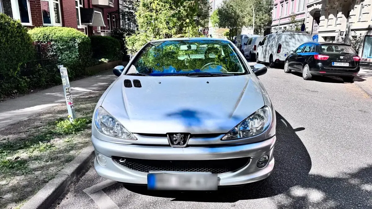 Gebraucht Peugeot 206 CC 96 PS (70 kW) 2005 Silber Cabrio