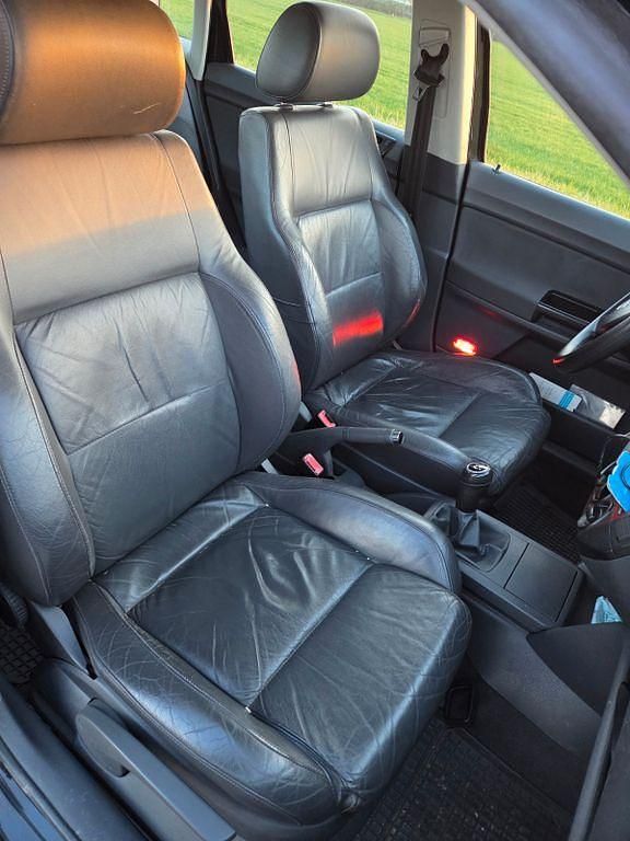 Second-hand VW Polo 75 CP (55 kW) 2002 Negru Berlinǎ