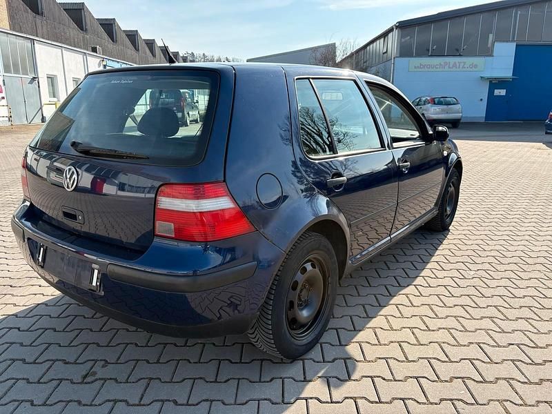 Gebraucht VW Golf IV 75 PS (55 kW) 2003 Blau Kleinwagen