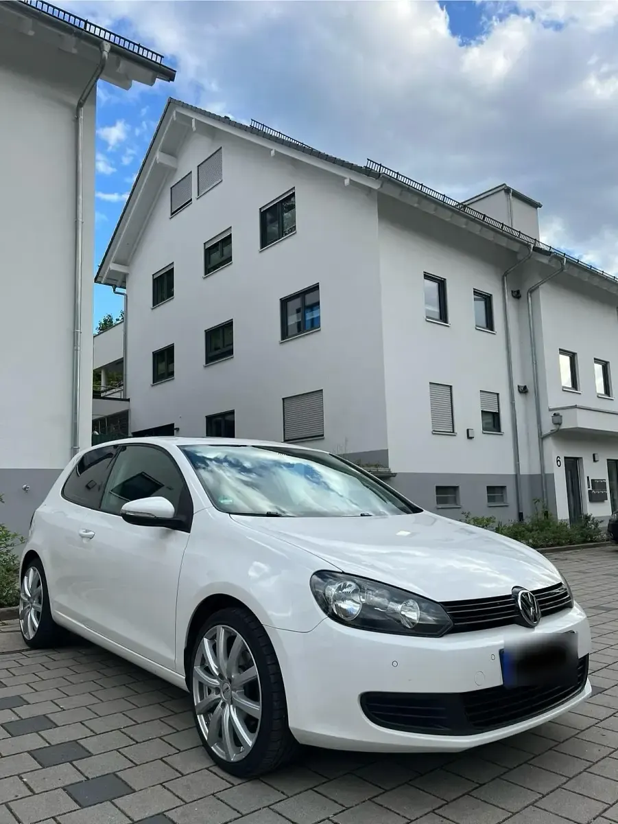 Używany VW Golf 122 KM (89 kW) 2010 Biały Coupe
