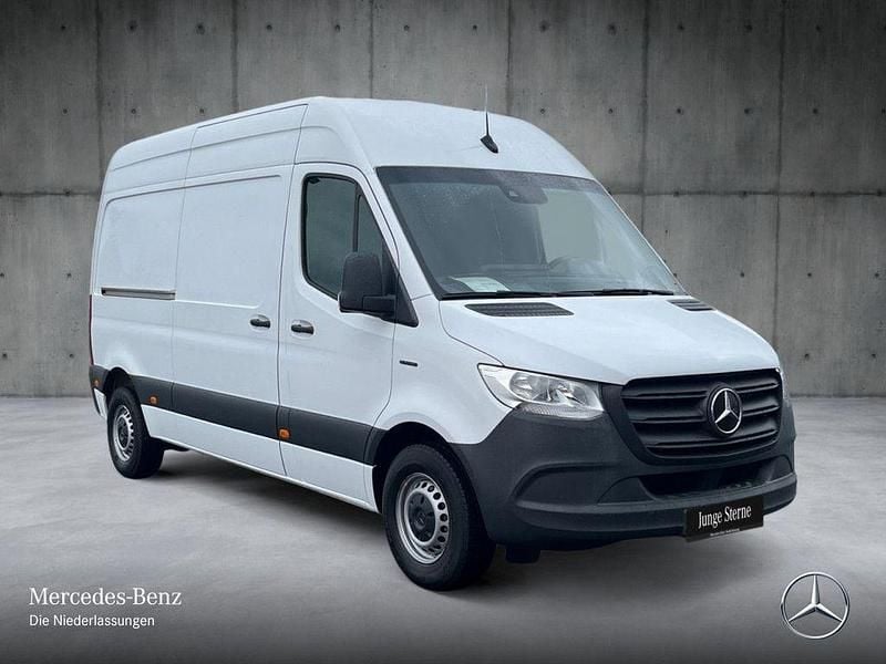 Gebraucht Mercedes E-Sprinter 85 kW (116 PS) 2022 Weiß Van