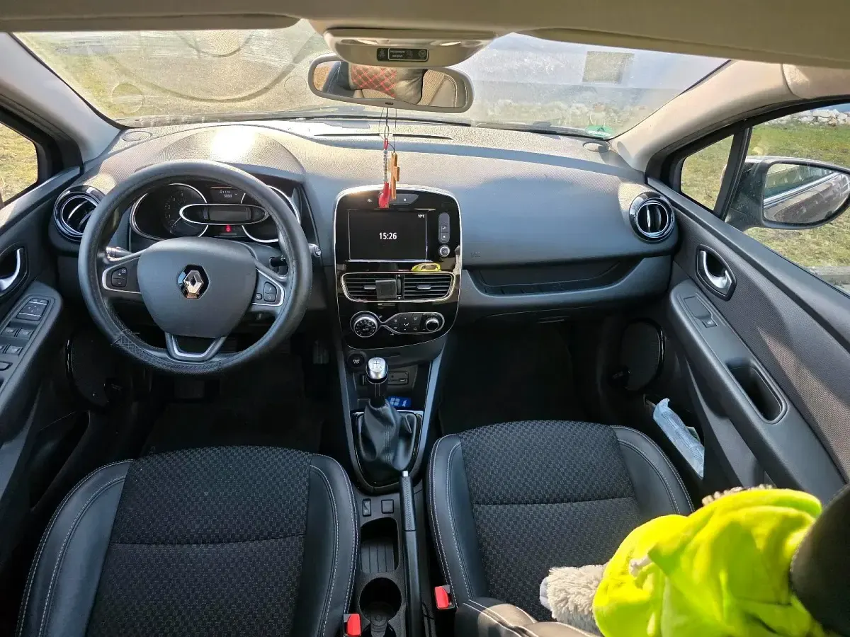 Gebraucht Renault Clio V 90 PS (66 kW) 2019 Schwarz Kleinwagen