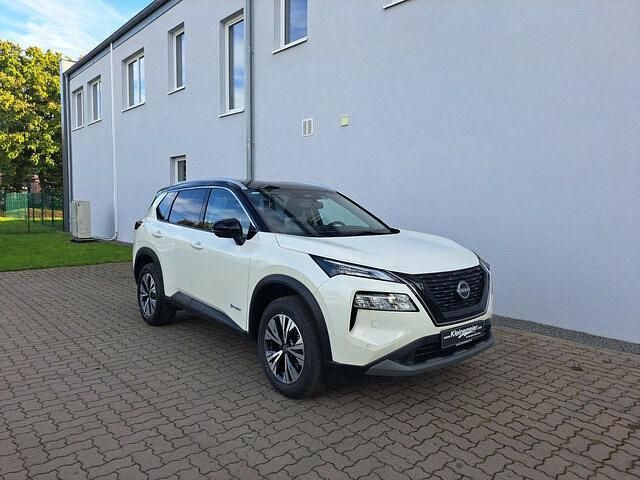 Gebraucht Nissan X-Trail N-Connecta 213 PS (156 kW) 2023 Weiß (pearl white / black) SUV